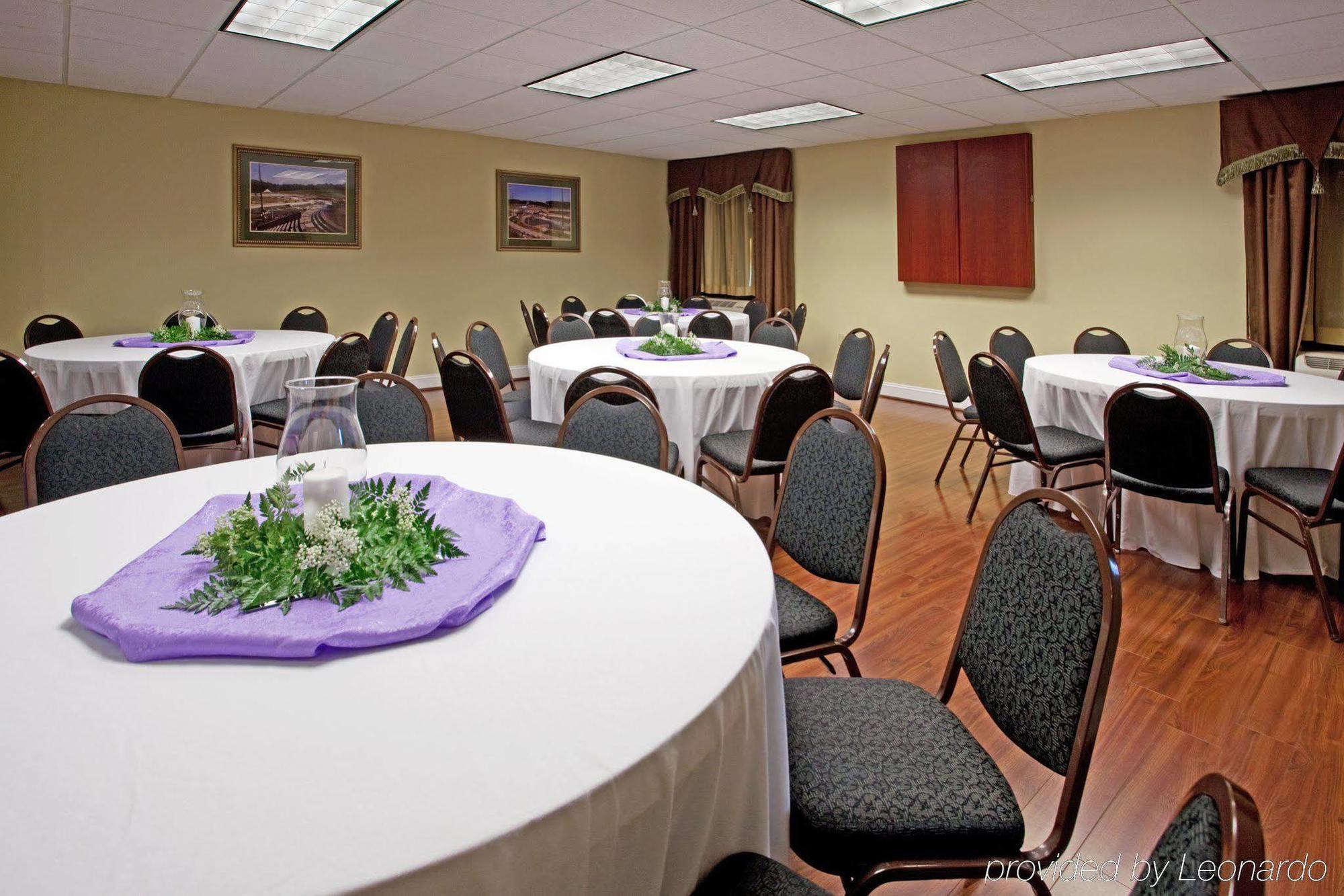 Holiday Inn Express & Suites Charlotte Arpt-Belmont By Ihg Exteriér fotografie