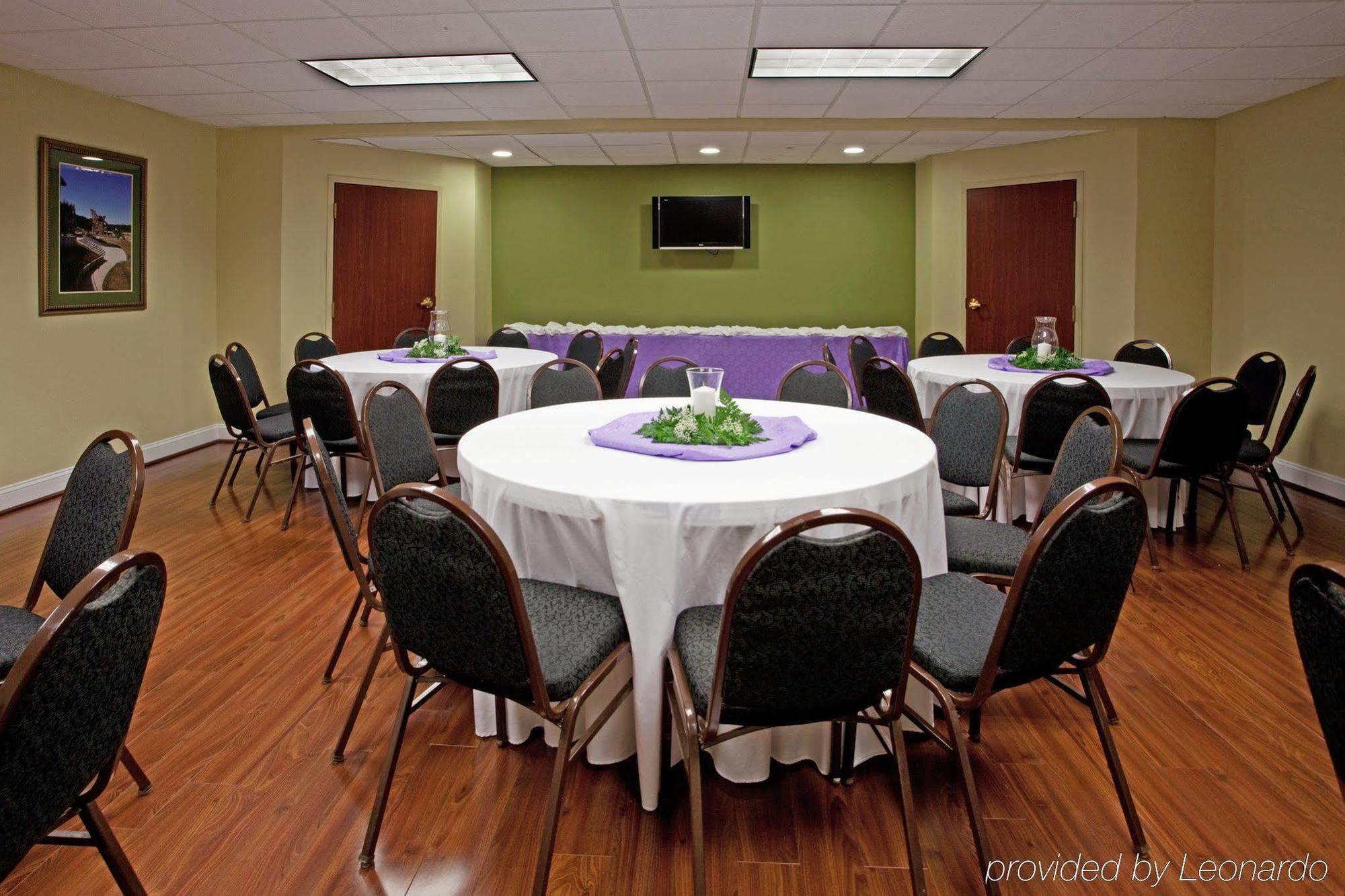 Holiday Inn Express & Suites Charlotte Arpt-Belmont By Ihg Exteriér fotografie